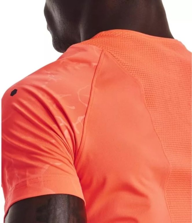 Футболка Under Armour Rush Emboss SS M - помаранчева