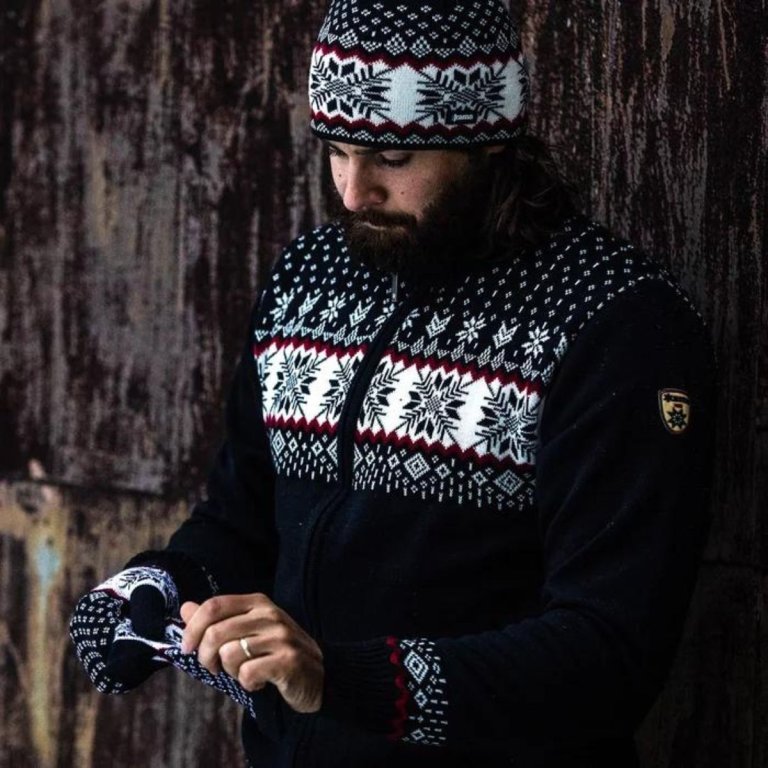 Шапка Kama Merino A137 - чорна