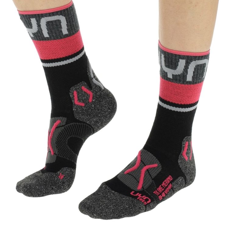 Шкарпетки UYN Trekking One Merino Socks W - чорний/рожевий