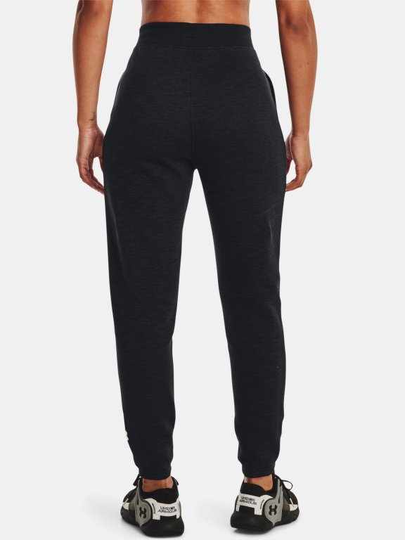Штани Under Armour Essential Script Pant-BLK