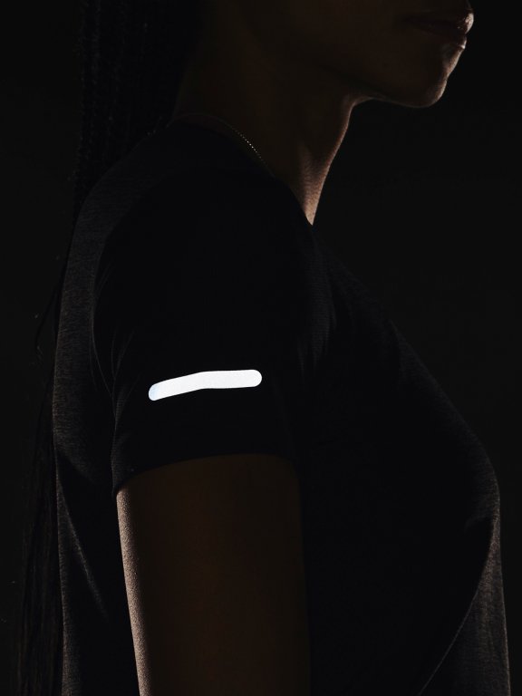 Футболка Under Armour UA Seamless Stride SS W - чорна