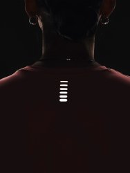 Футболка Under Armour UA Iso-Chill Laser Tee-PNK
