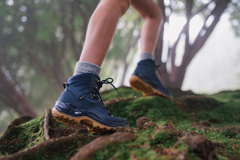 Obuv Lowa Renegade GTX Mid W - černá