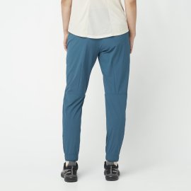 LC2207500_1_MOD_wayfarereasepants_deepdive_outdoor_w.png.cq5dam.web.1200.1200