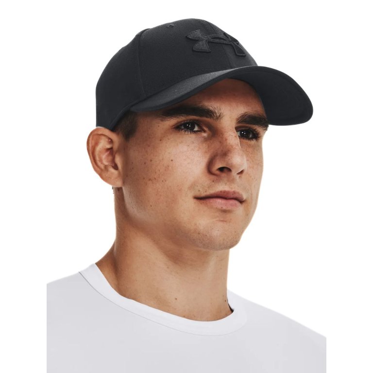 Кепка Under Armour Blitzing M - чорна