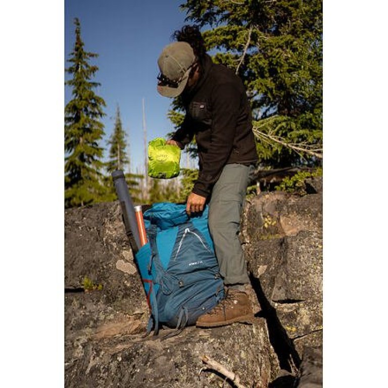 Рюкзак OSPREY ATMOS AG LT 65 Man night shift/scoria blue