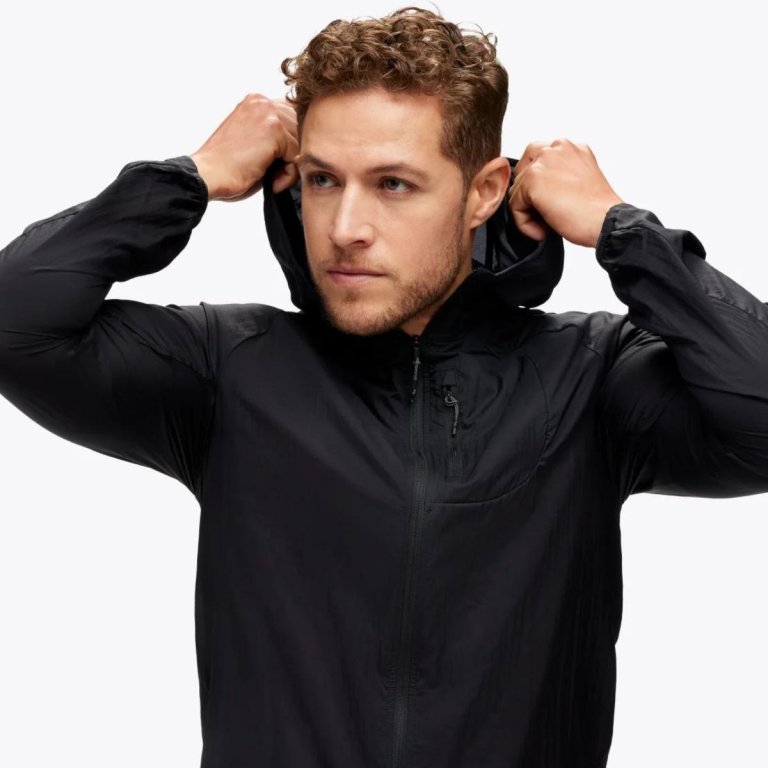 Вітрівка Hoka Skyflow Jacket M - чорна