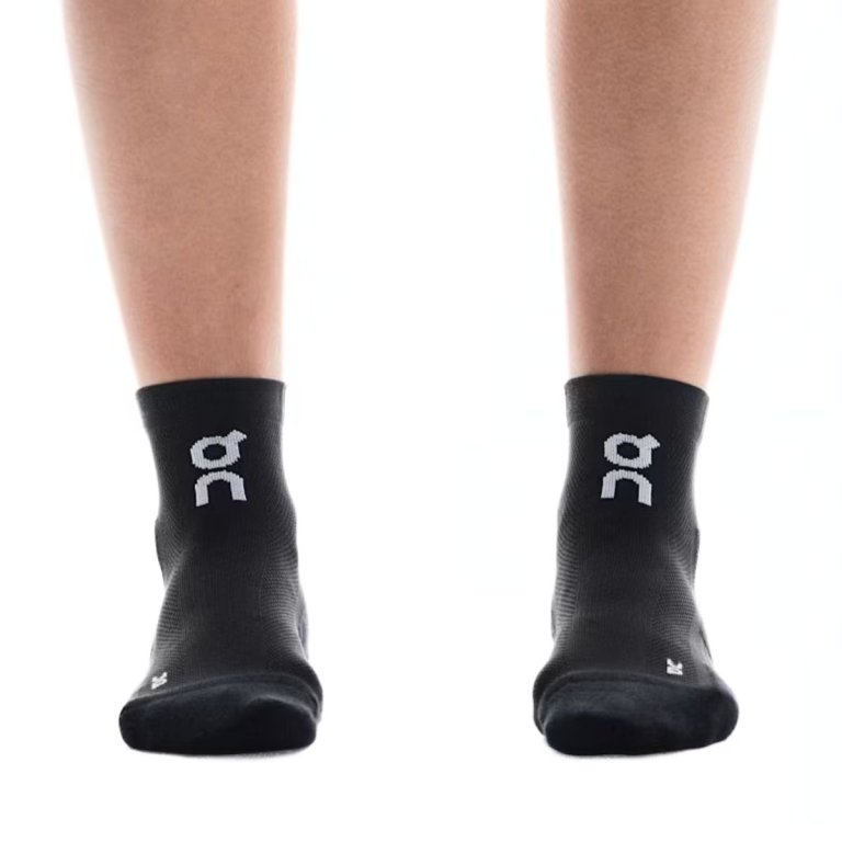 Шкарпетки ON Core Run Sock Mid 2P - чорні