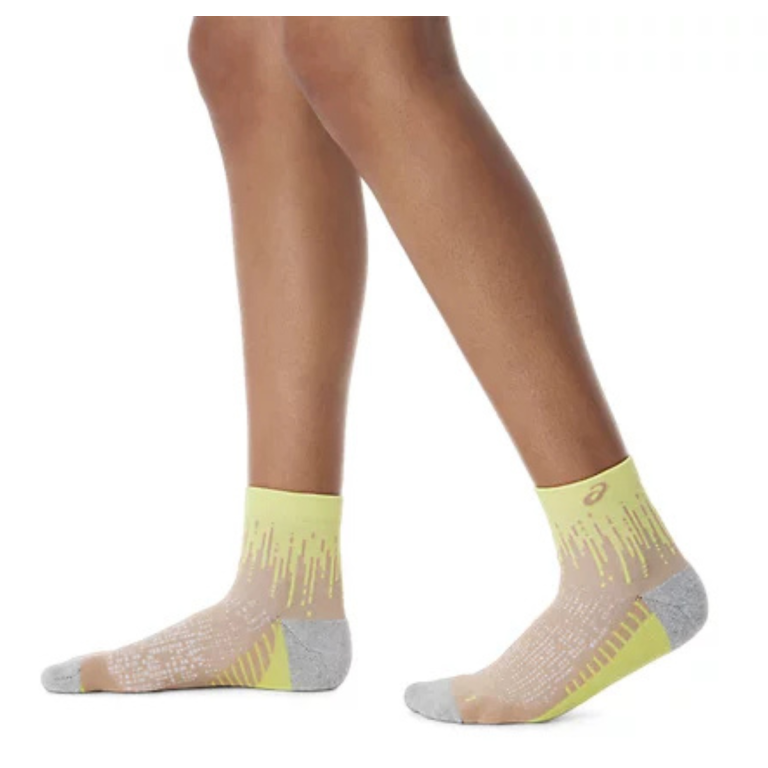 Шкарпетки Asics Performance Run Sock Quarter - бежево/жовті