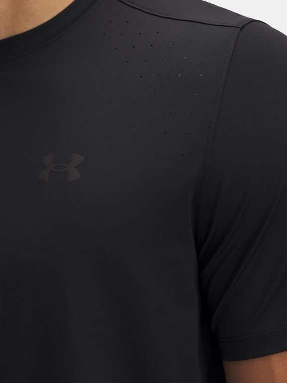 Футболка Under Armour Launch Elite Shortslove чорна