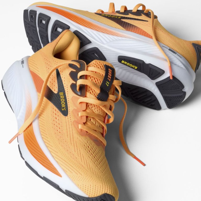 Кросівки Brooks Ghost 17 M - помаранчеві