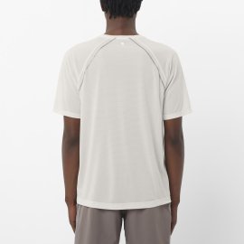 LC2660400_1_MOD_shkoutcorestlrsstee_whisperwhite_run_m.png.cq5dam.web.1200.1200