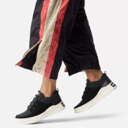 Кросівки Sorel Out N About™ IV Low Sneaker WP W - чорні