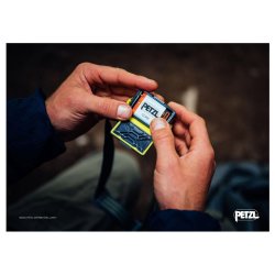 Налобний ліхтар Petzl Tikka Core - синій
