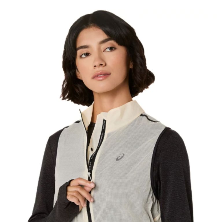 Жилет Asics Metarun Packable Gilet W - бежевий