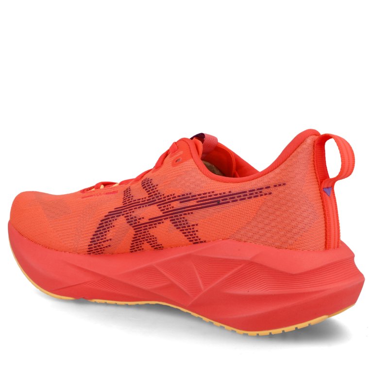 Кросівки Asics Novablast 5 M - помаранчеві
