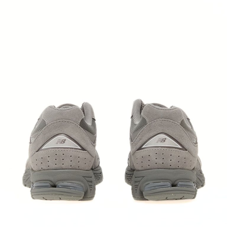 Кросівки New Balance 2002 року - сірі