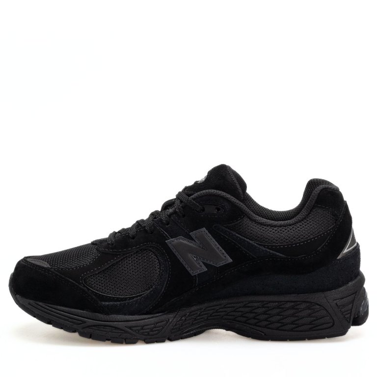 Кросівки New Balance 2002 року - чорні