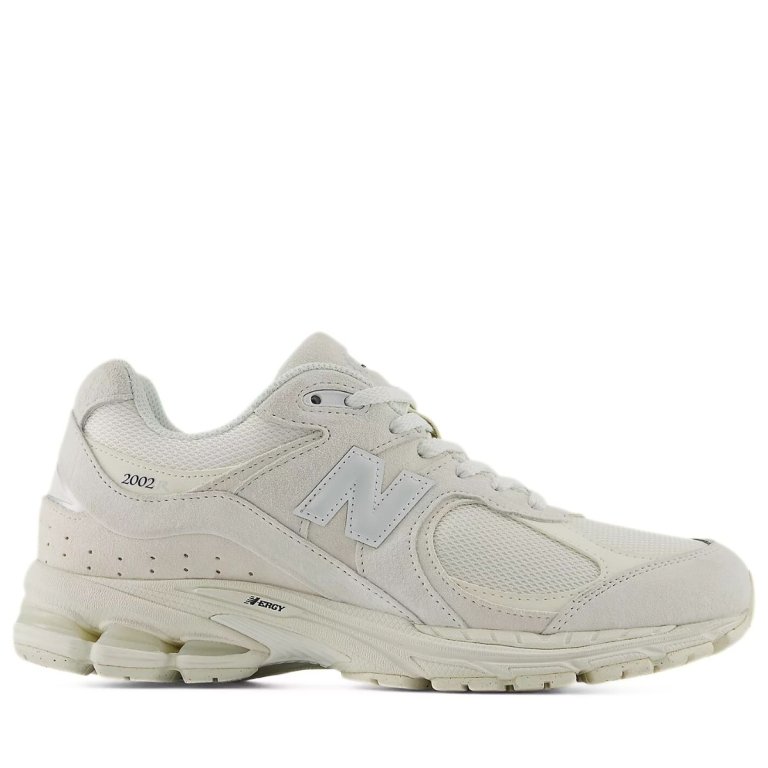 Кросівки New Balance 2002 року - бежеві