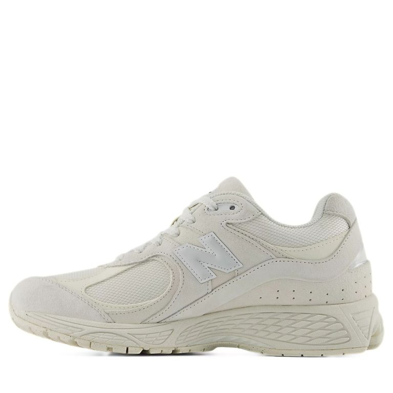 Кросівки New Balance 2002 року - бежеві