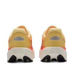 New Balance FuelCell Rebel v5 M - помаранчевий