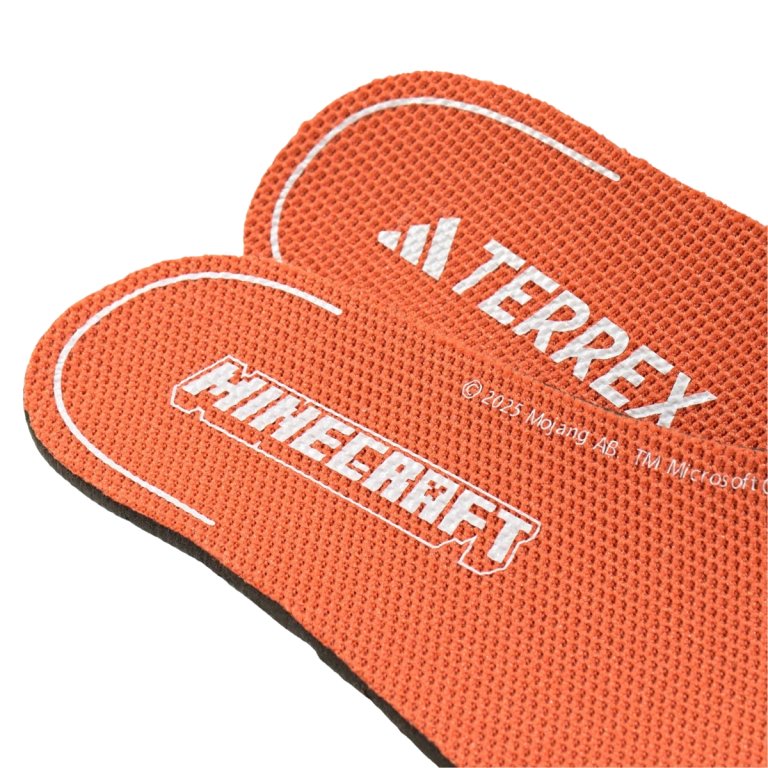 Взуття Adidas Terrex AX4 Minecraft J - бежево/синє