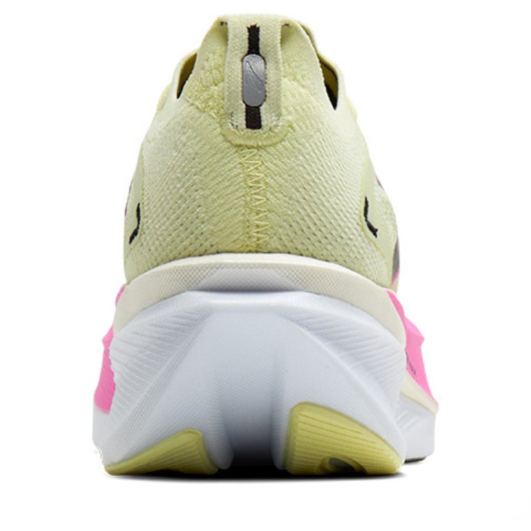 Кросівки Brooks Hyperion Max 3 W - рожеві