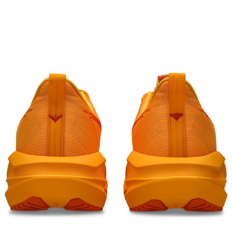 Obuv Asics Novablast 5 M - oranžová