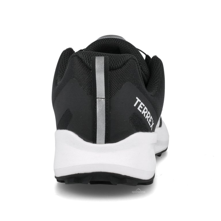 Кросівки Adidas Terrex Agravic Boa J - чорно/білі