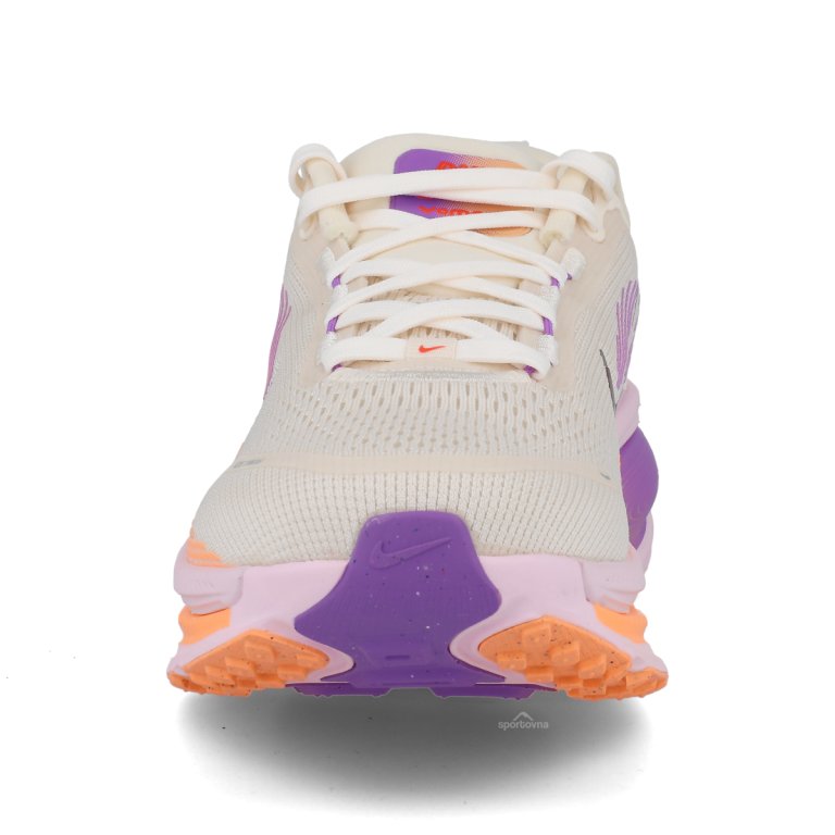 Кросівки Nike Vomero 18 W - рожево/фіолетово/помаранчеві