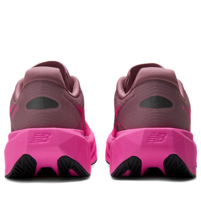 New Balance FuelCell Rebel v5 W - рожева