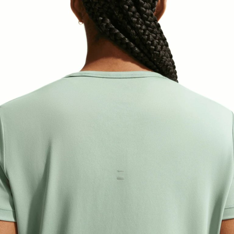 Футболка Nike Tempo Dri-Fit W - зелена