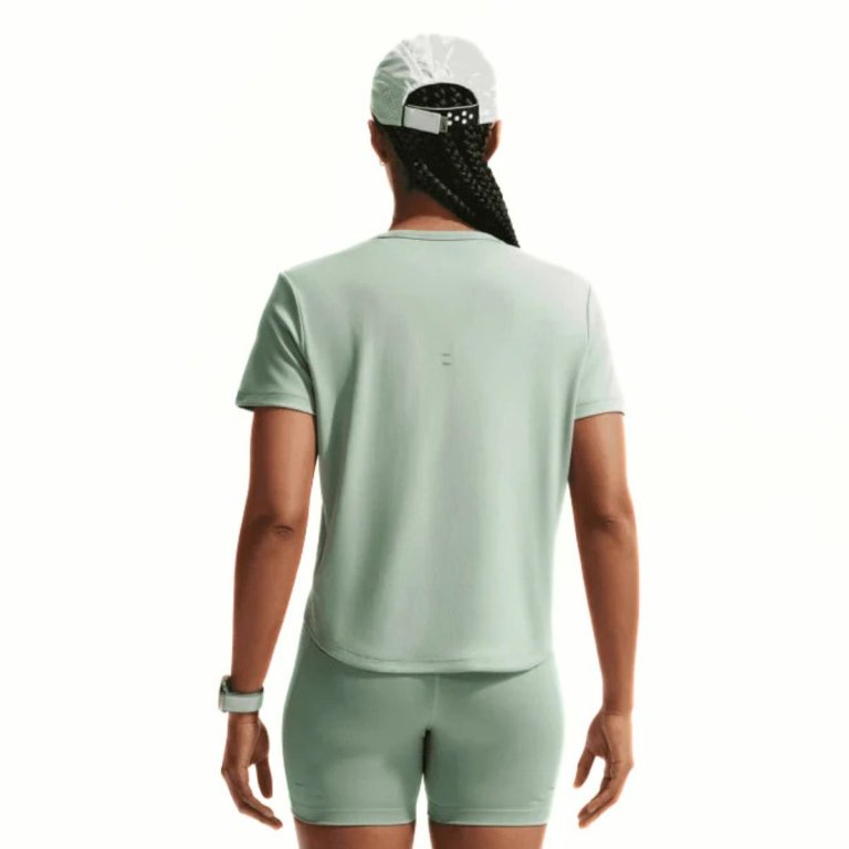 Футболка Nike Tempo Dri-Fit W - зелена