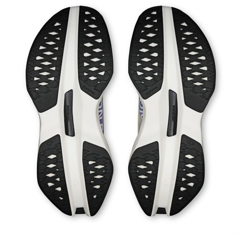 Obuv On Cloudboom Max W - white/purple