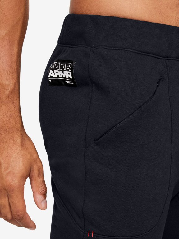Under Armour Moments Fleecové nohavice Man black