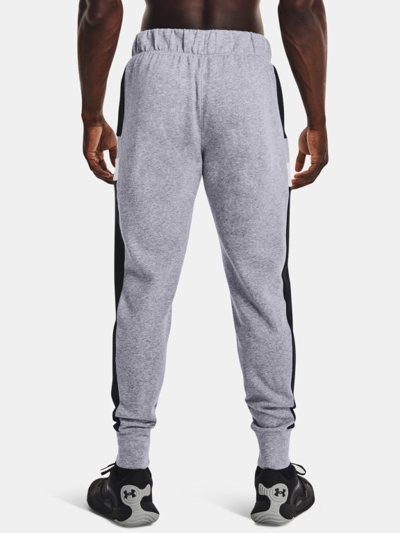 Tepláky Under Armour Baseline Fleece Jogger Man Gray