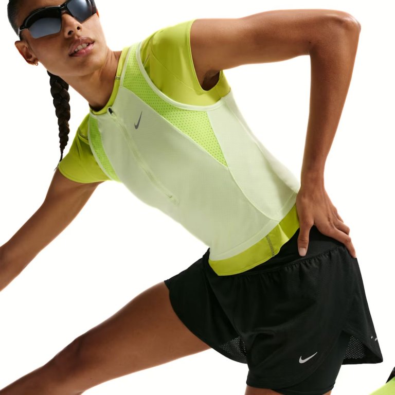 Šortky Nike Tempo Flow Dri-Fit 2v1 W - čierne