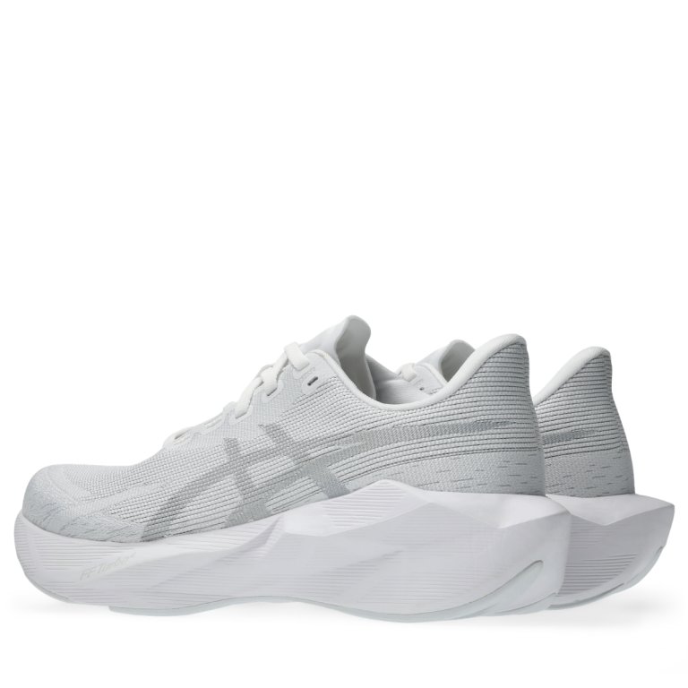 Obuv Asics Novablast 6 W - bílá
