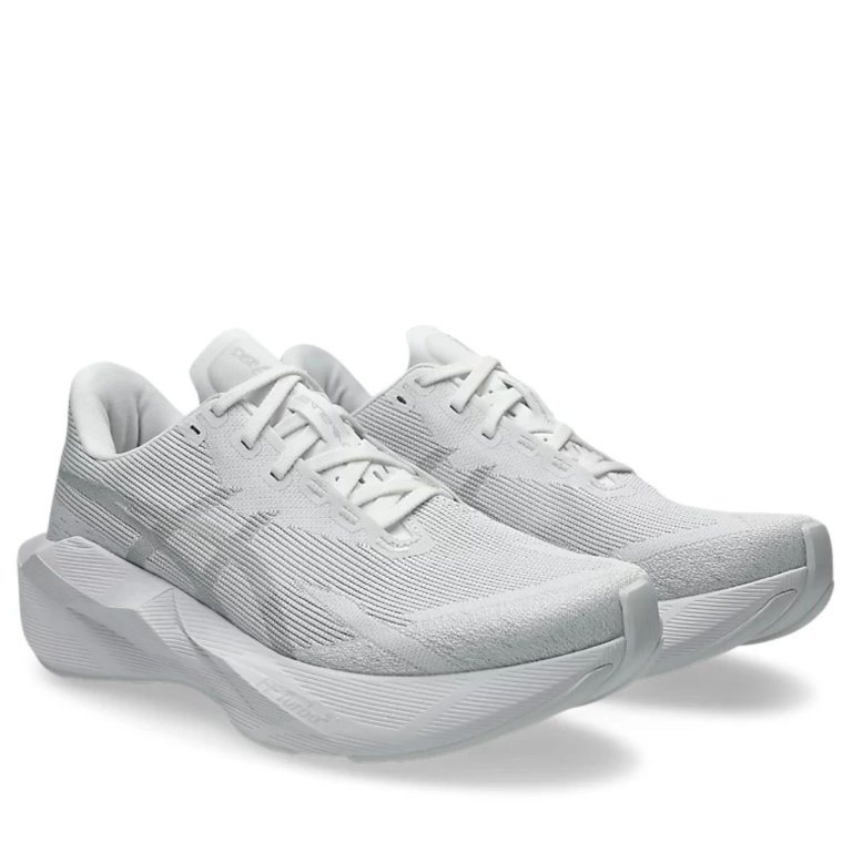 Obuv Asics Novablast 6 M - bílá