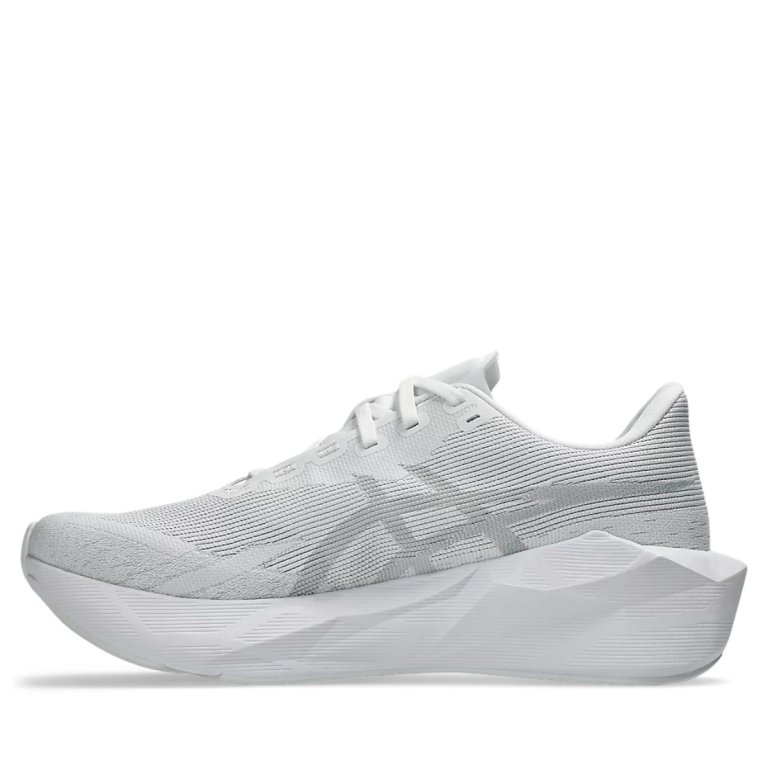 Obuv Asics Novablast 6 M - bílá