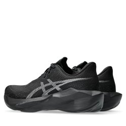 Obuv Asics Novablast 6 M - černá