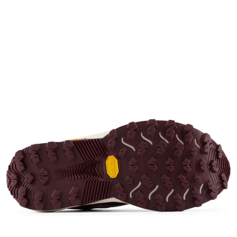 Obuv New Balance FuelCell Rebel Trail W - červená