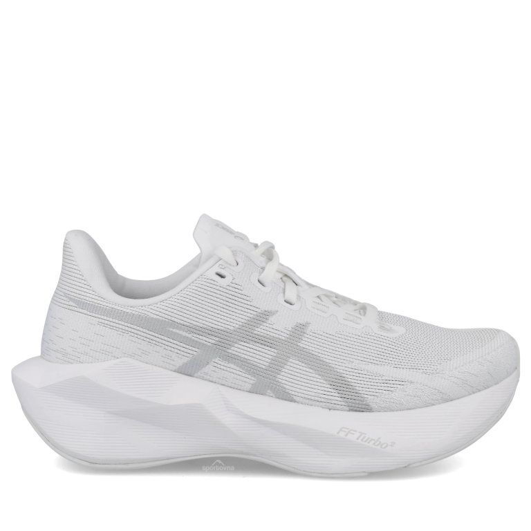 Кросівки Asics Novablast 6 W — білі