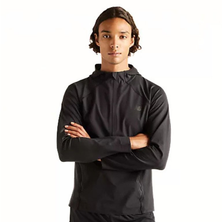 Mikina New Balance Reflective Run Hoodie M - černá