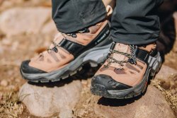 Взуття Salomon QUEST 4 GTX W - коричневий