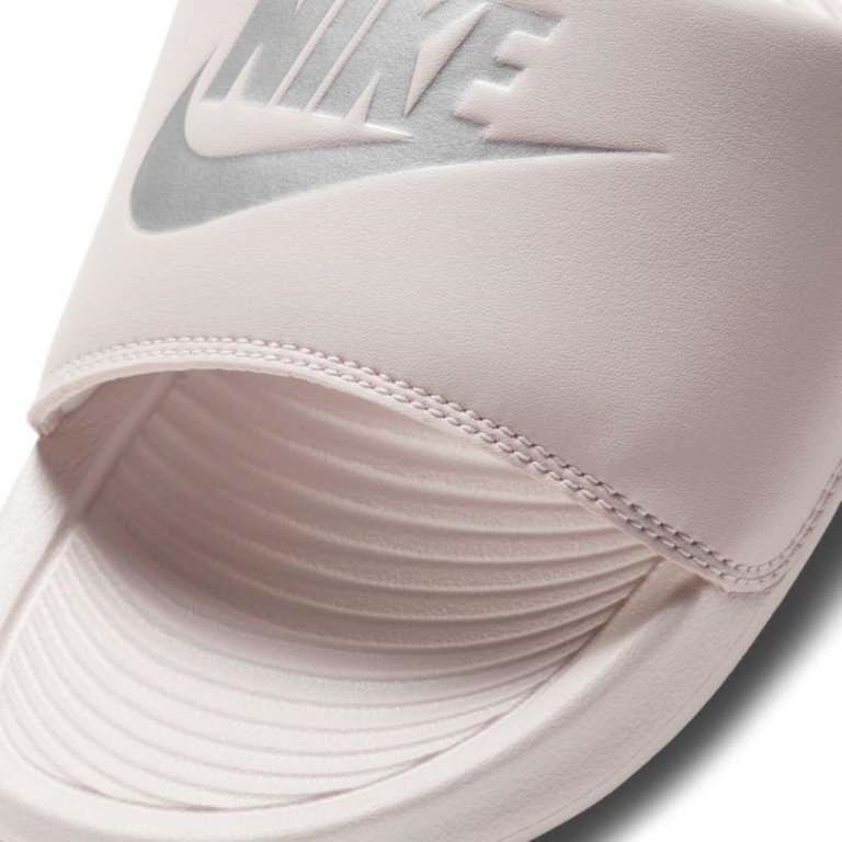 Шльопанці Nike Victori One Slide W - рожеві