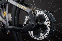 Testovací elektrokolo Haibike AllMtn SE 29"/27,5" 600Wh - šedá/černá/žlutá