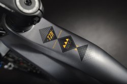 Testovací elektrokolo Haibike AllMtn SE 29"/27,5" 600Wh - šedá/černá/žlutá