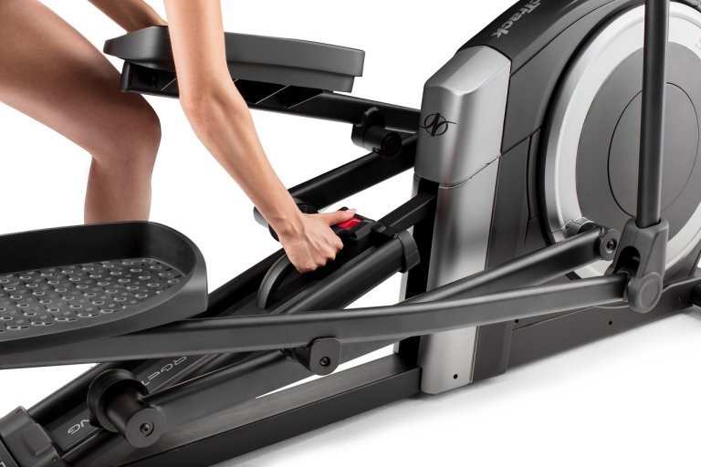 Eliptický trenažér Nordictrack C5.5 - černá